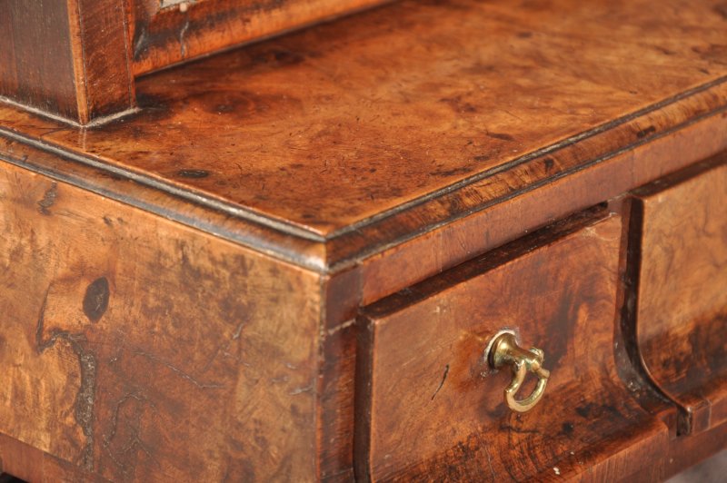 18th Century Walnut Toilet Mirror - Image 15