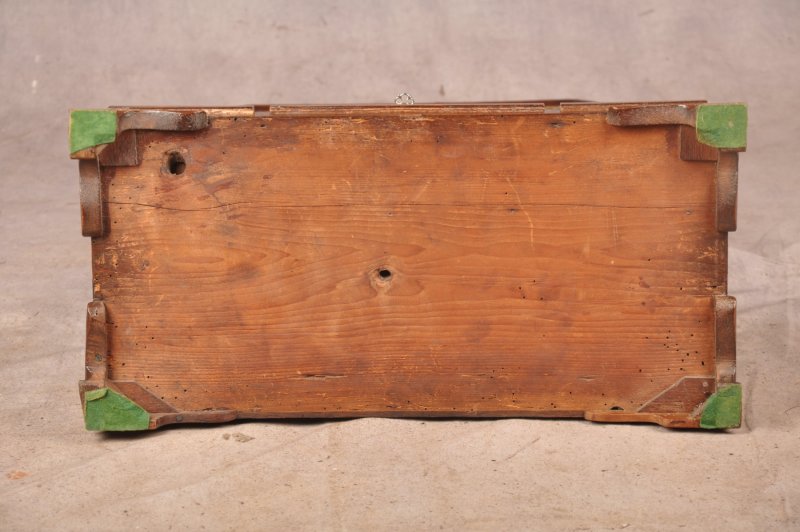 18th Century Walnut Toilet Mirror - Image 17