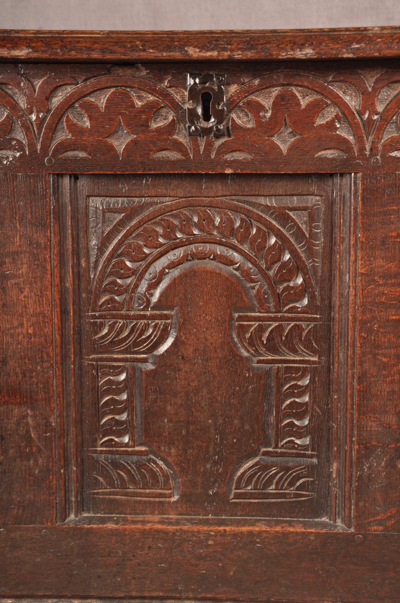17th Century Arcaded Oak Coffer - Image 2