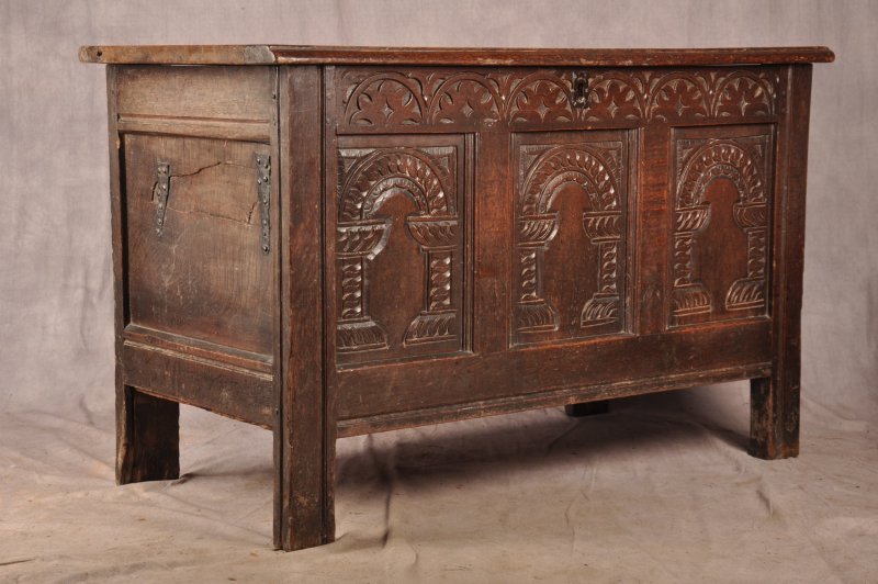 17th Century Arcaded Oak Coffer - Image 12