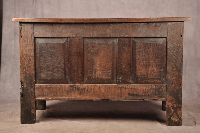 17th Century Arcaded Oak Coffer - Image 15