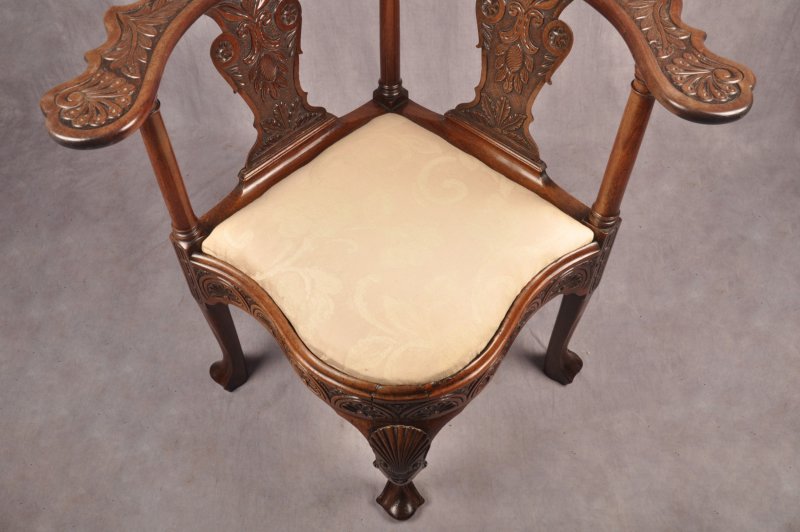 A Rare Dated 18th Century Irish Mahogany Desk Chair - Image 18