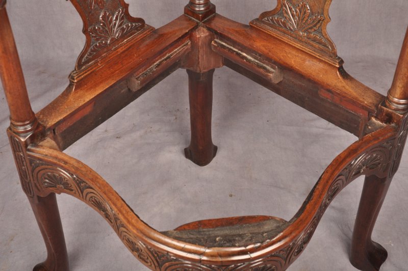 A Rare Dated 18th Century Irish Mahogany Desk Chair - Image 19