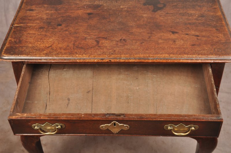 Small Early 18th Century Red Walnut Lowboy / Side Table - Image 5