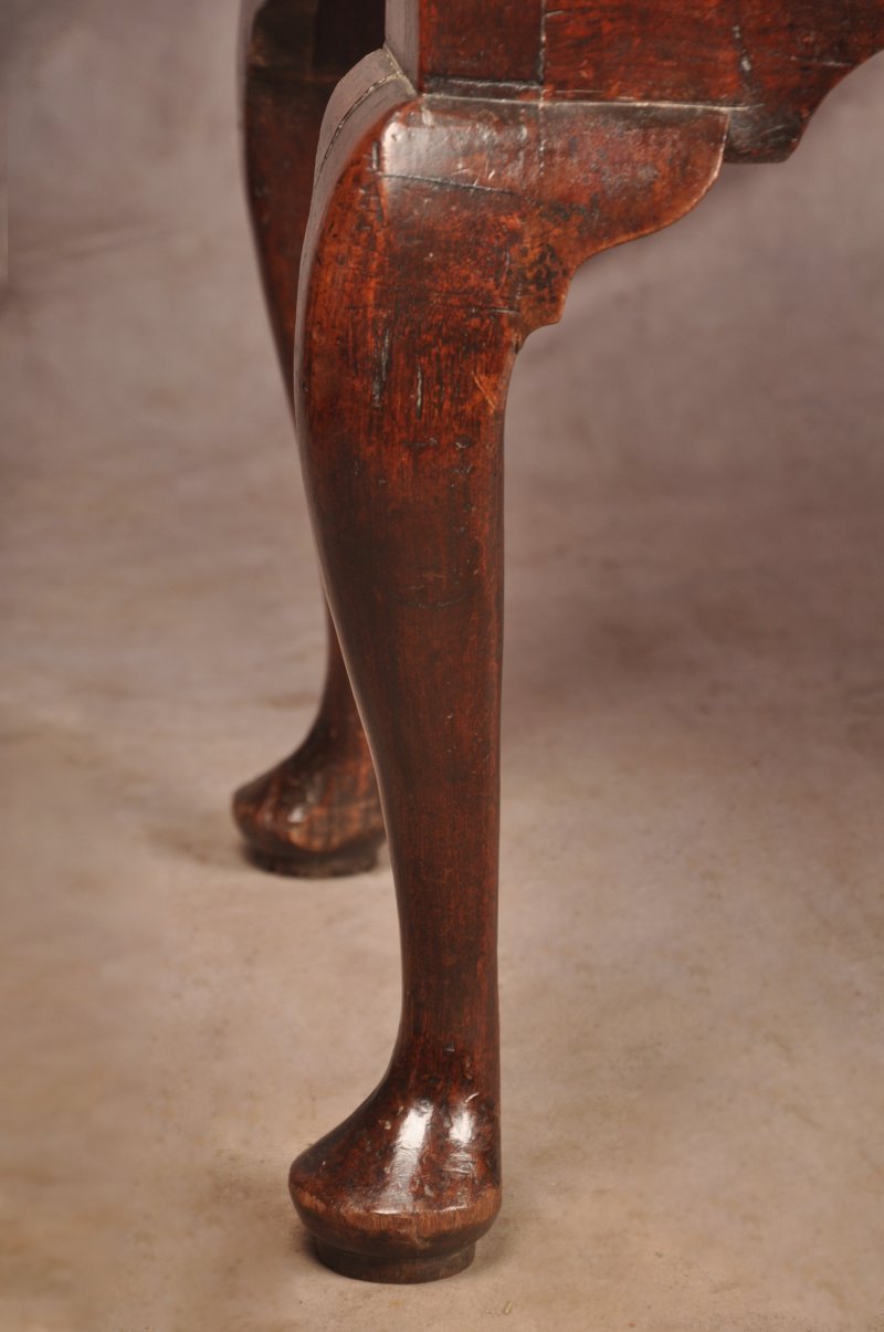 Small Early 18th Century Red Walnut Lowboy / Side Table - Image 8