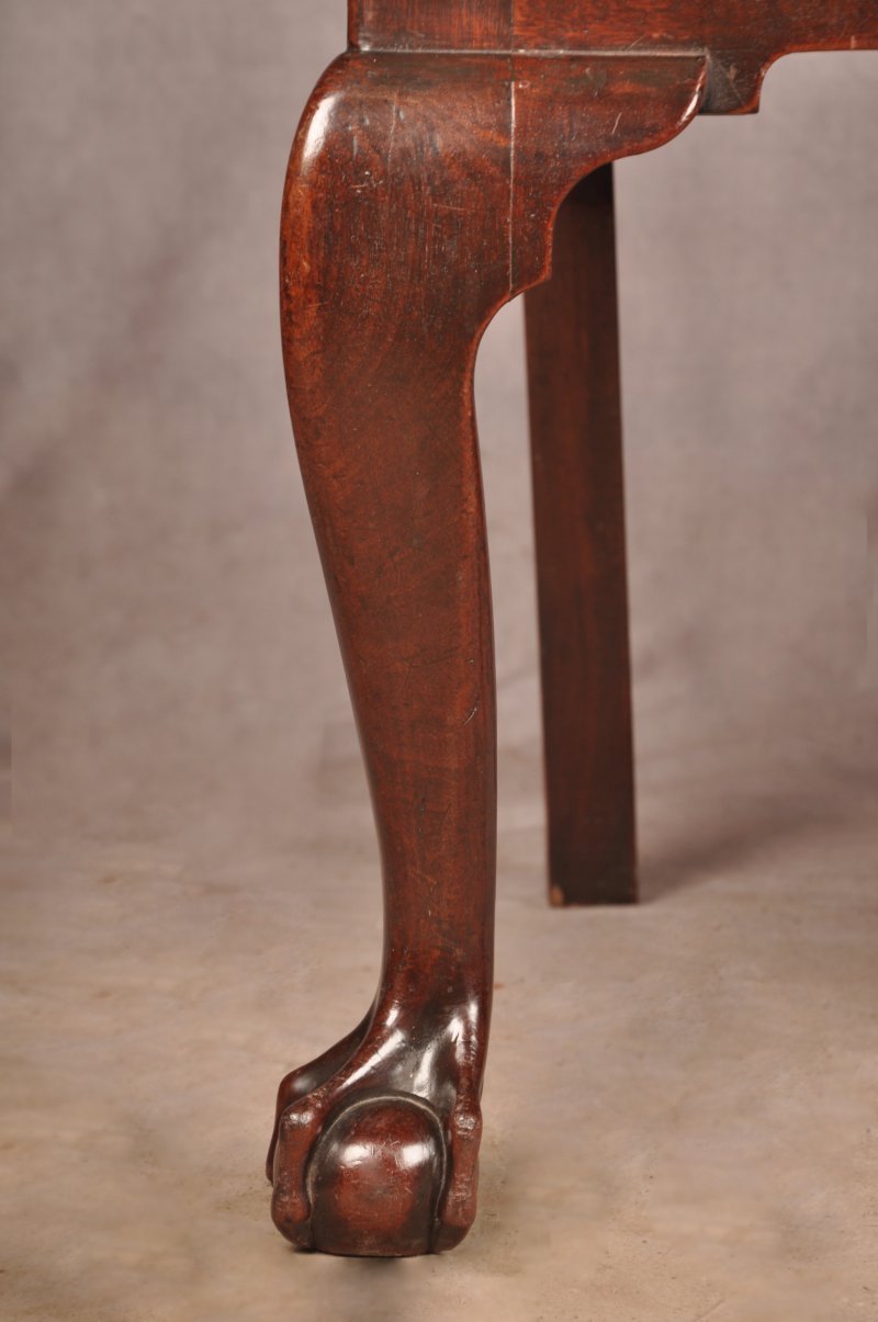 Fine 18th Century Irish Mahogany Armchair - Image 4