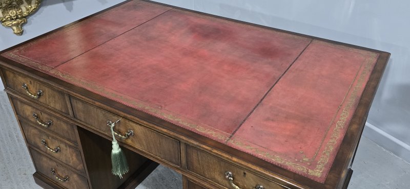 Superb Mahogany Partners Desk - Image 13