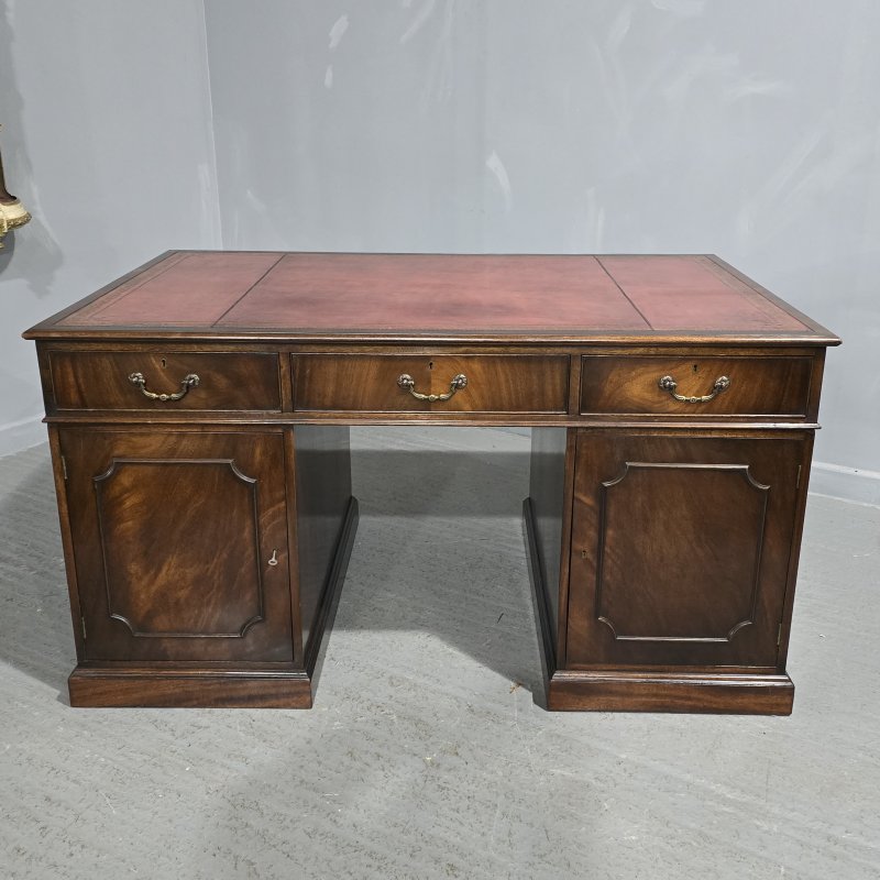 Superb Mahogany Partners Desk - Image 10
