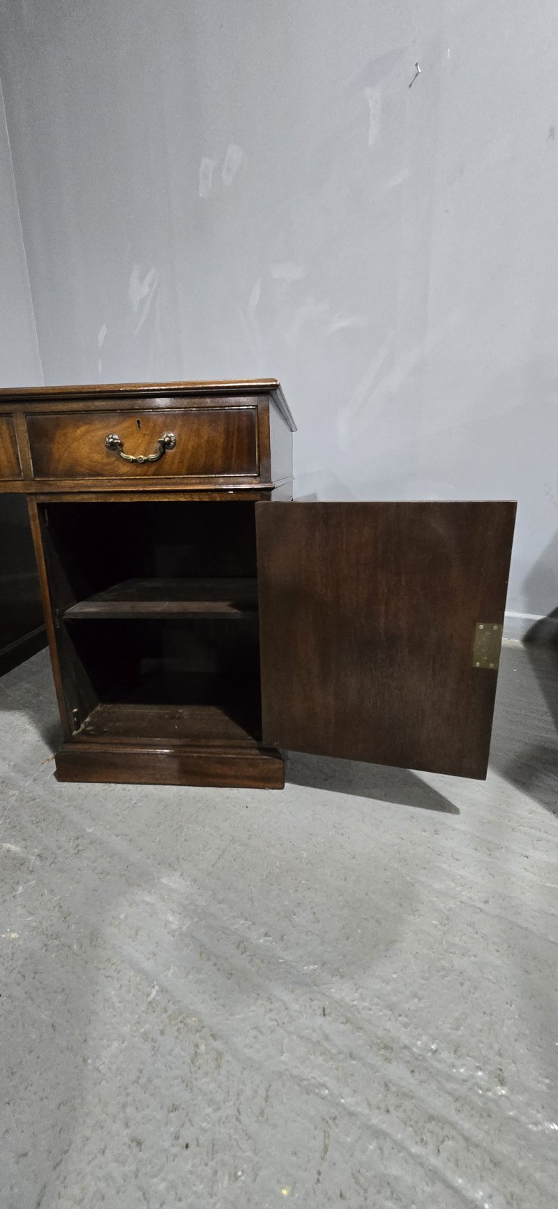 Superb Mahogany Partners Desk - Image 17