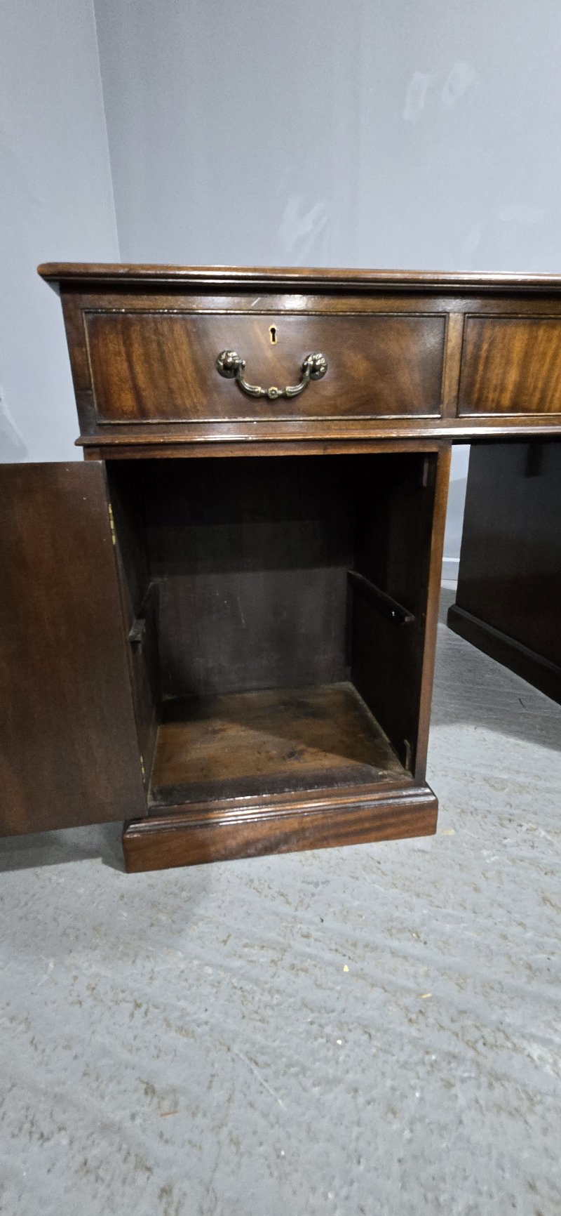 Superb Mahogany Partners Desk - Image 18