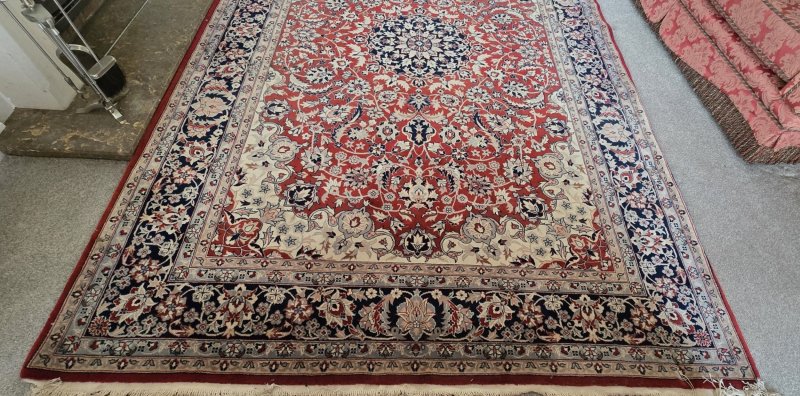 Large Woolen Carpet - Image 5
