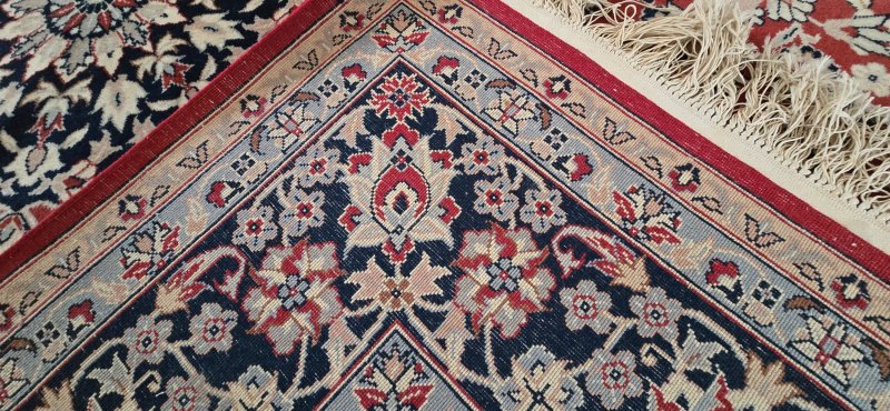 Large Woolen Carpet - Image 8