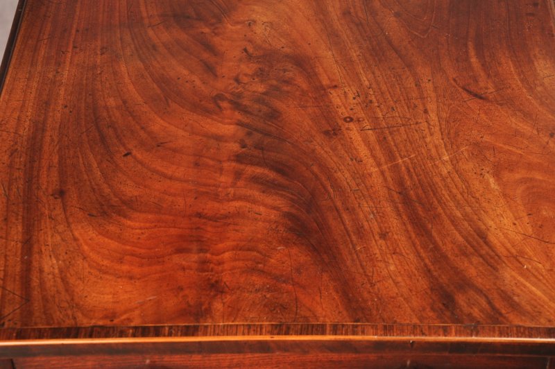 An Exceptional Late 18th Century Mahogany Pembroke Table - Image 8