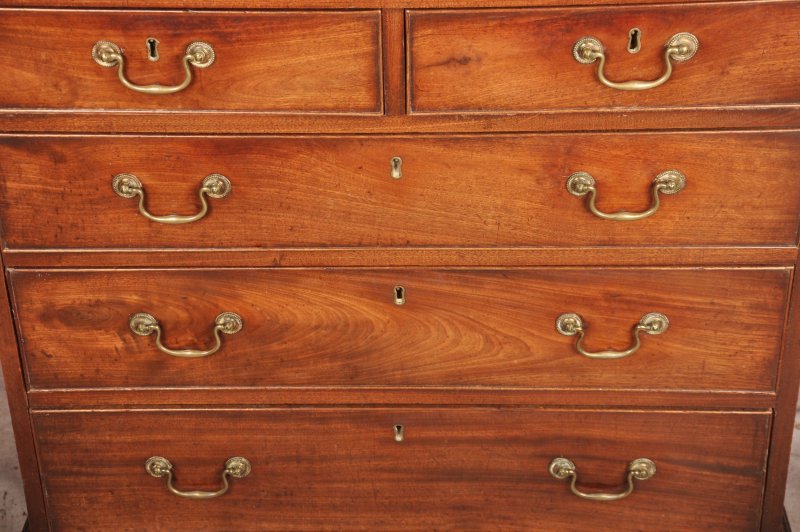 Fine 18th Century Mahogany Chest Of Drawers - Image 6