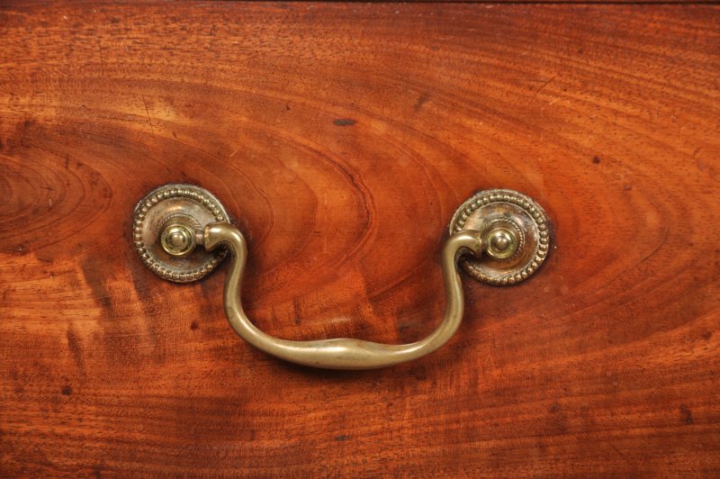 Fine 18th Century Mahogany Chest Of Drawers - Image 7