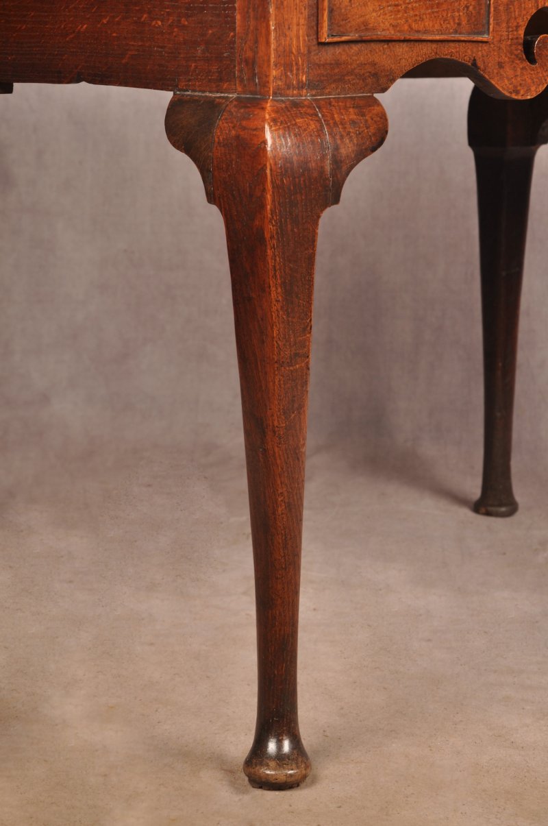 Mid 18th Century Oak Lowboy / Side Table - Image 9