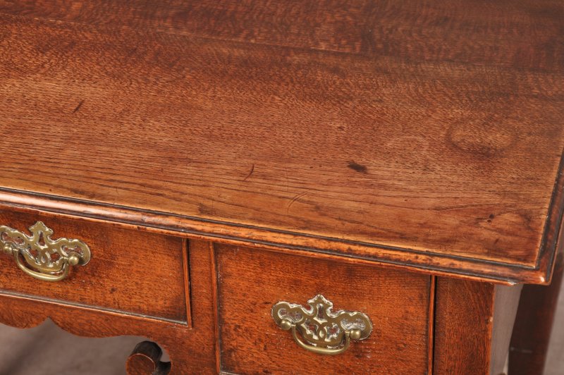 Mid 18th Century Oak Lowboy / Side Table - Image 12