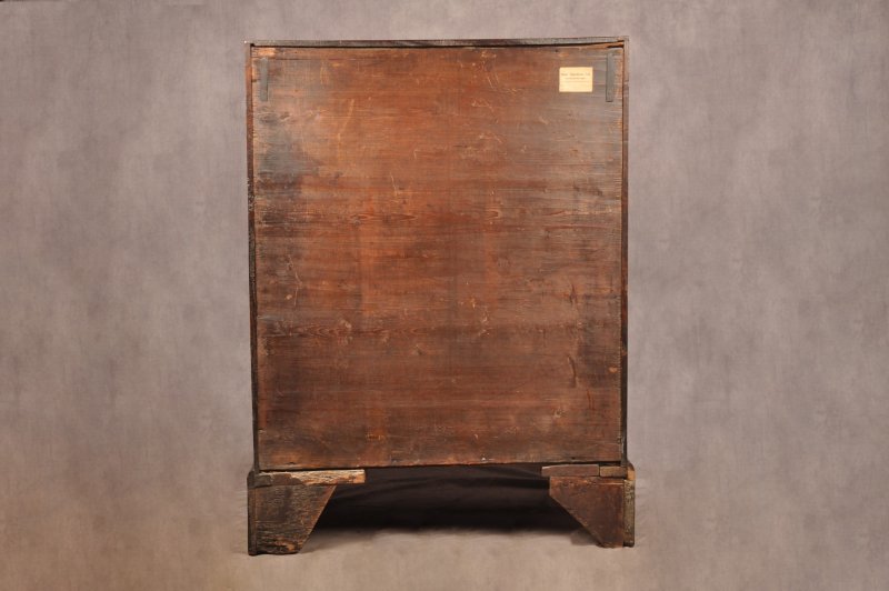 A Fine Small Early 18th Century Mahogany Bureau - Image 18