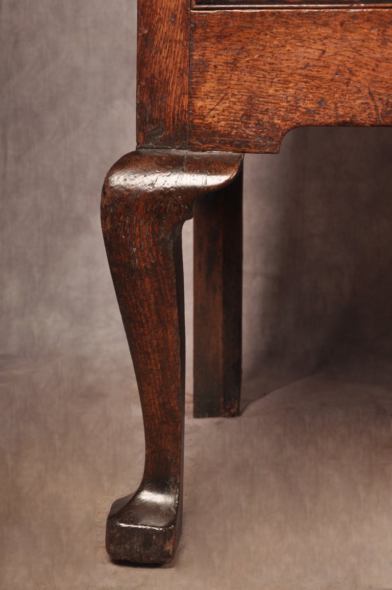 Early 18th Century Oak Dresser Base - Image 10