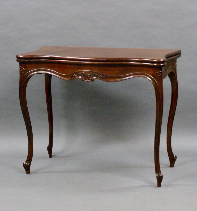 A Hepplewhite Period Serpentine Card Table - Image 3