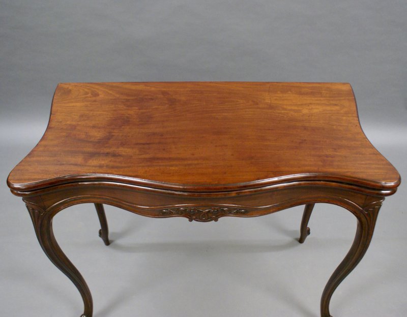 A Hepplewhite Period Serpentine Card Table - Image 7