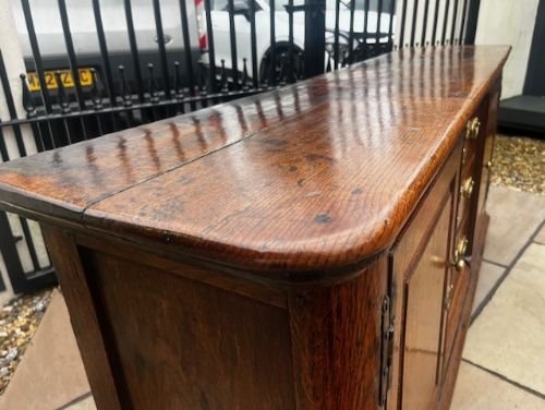 A George III Period Lancashire Oak Dresser Base - Image 12