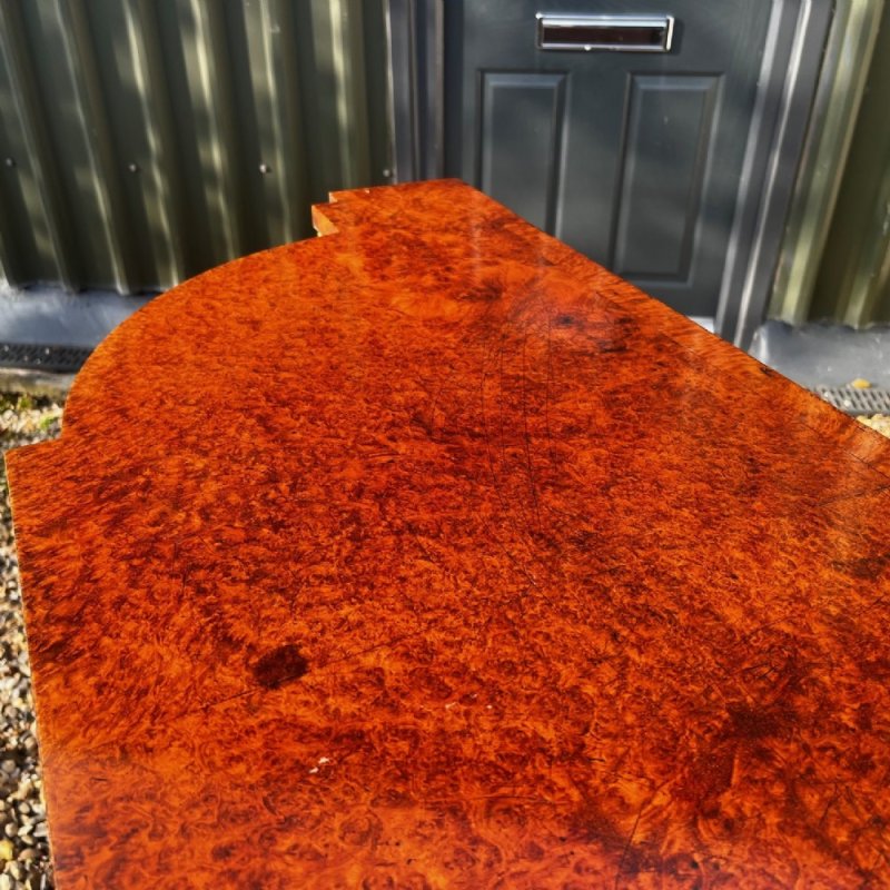 A Stunning Quality Early Victorian Period Gonçalo Alves And Amboyna Bookcase/credenza - Image 4