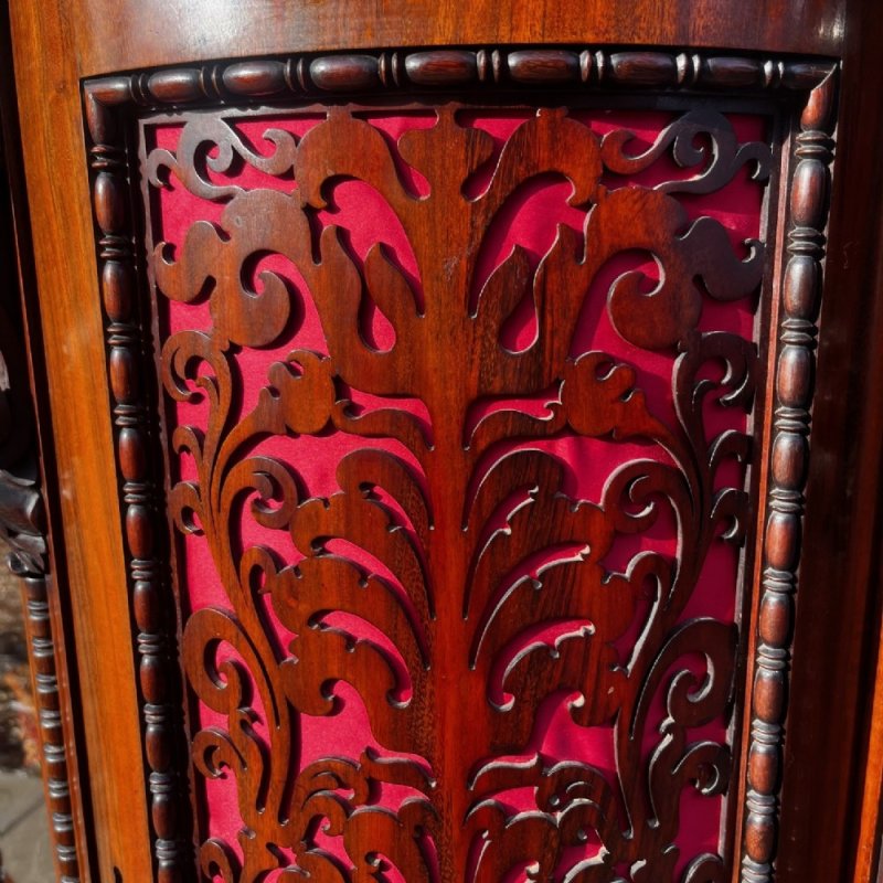 A Stunning Quality Early Victorian Period Gonçalo Alves And Amboyna Bookcase/credenza - Image 11