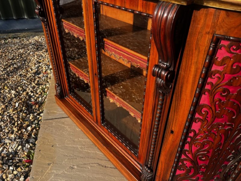A Stunning Quality Early Victorian Period Gonçalo Alves And Amboyna Bookcase/credenza - Image 12