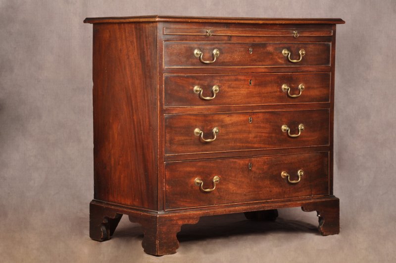 Fine 18th Century Mahogany Chest Of Drawers - Image 12