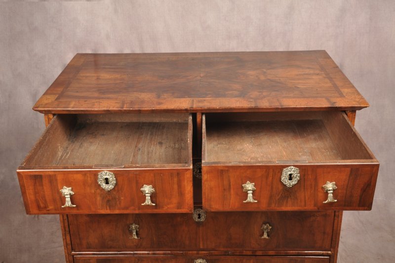 17th Walnut Century Chest Of Drawers - Image 9