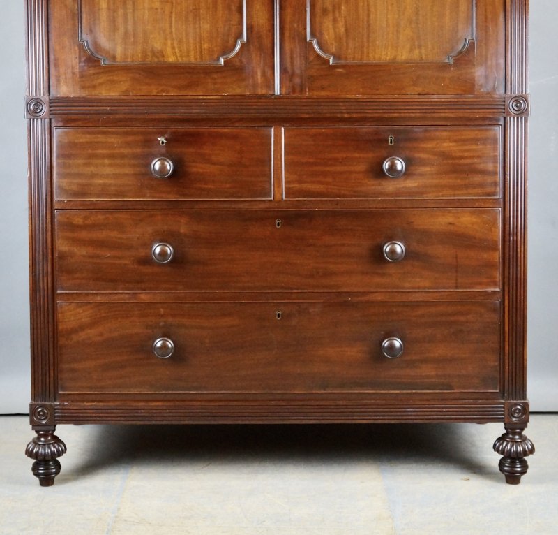 A Superb Quality Cuban Mahogany Linen Press - Image 3