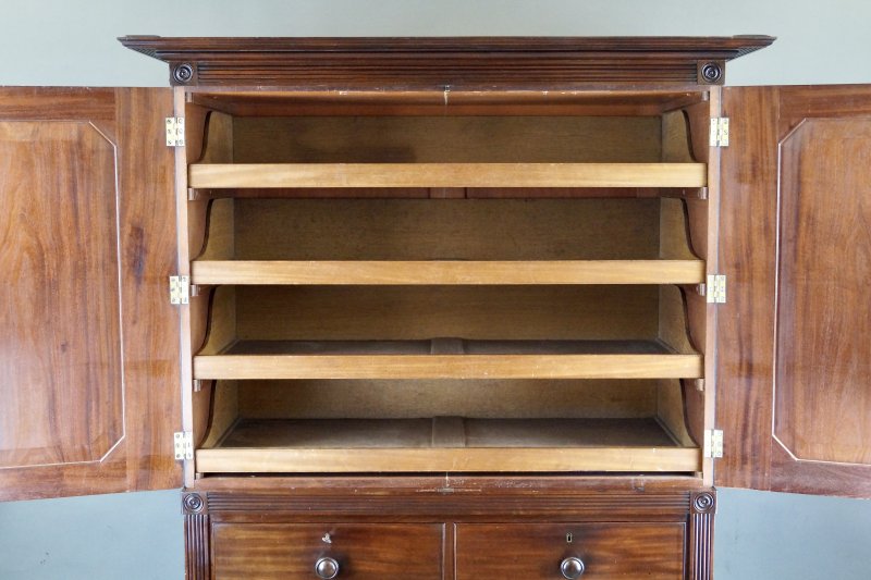 A Superb Quality Cuban Mahogany Linen Press - Image 5