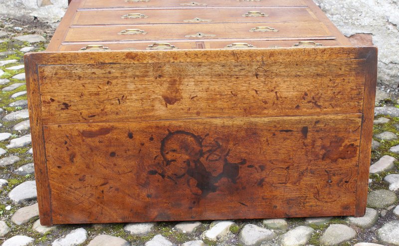 A Small Early Georgian Solid Walnut Chest Of Drawers. - Image 9