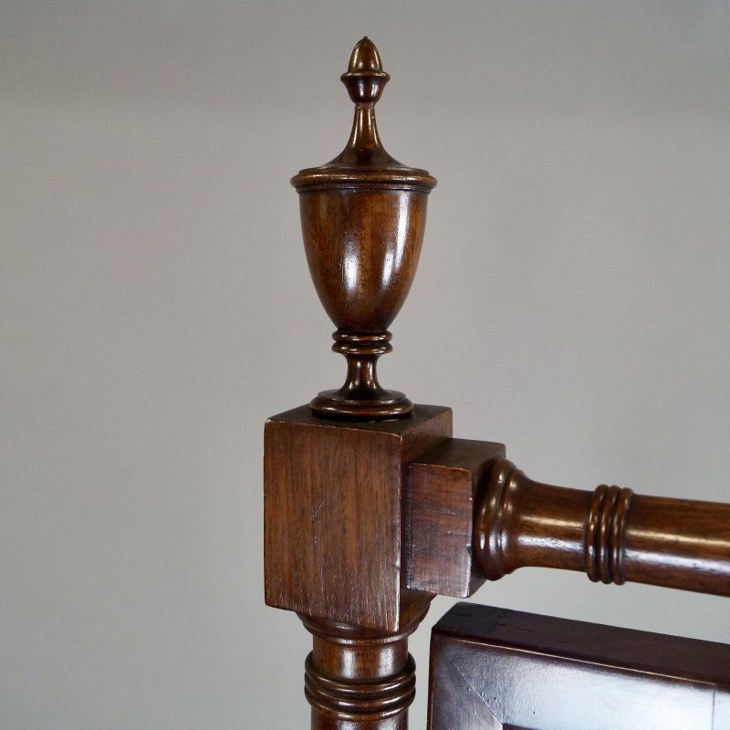 A Fine George III Mahogany Cheval Mirror - Image 2