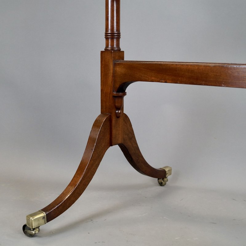 A Fine George III Mahogany Cheval Mirror - Image 4