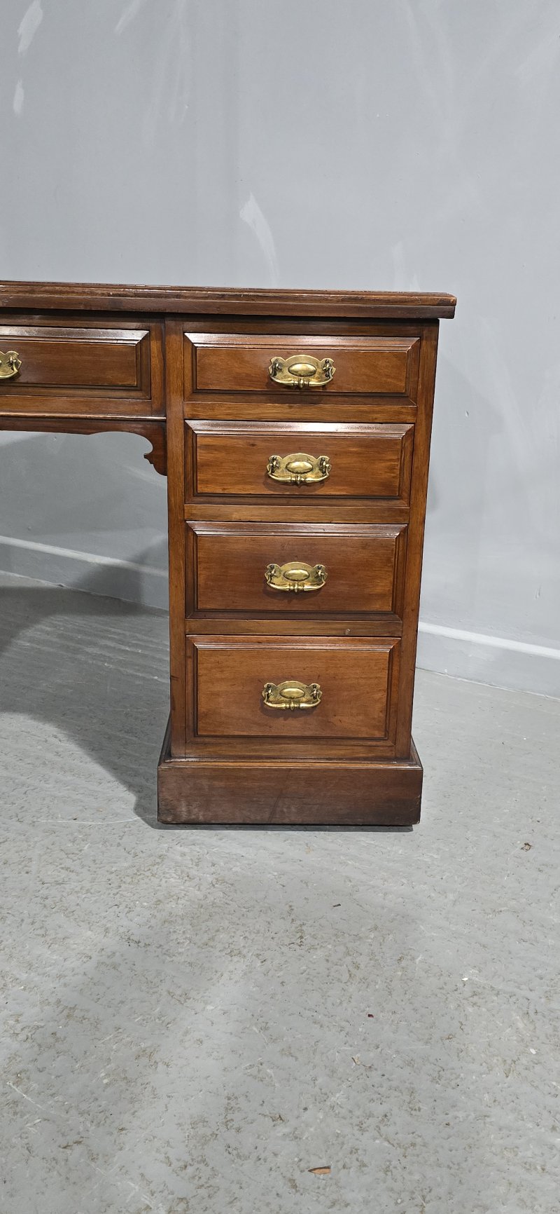 Very Good Mahogany Desk - Image 4
