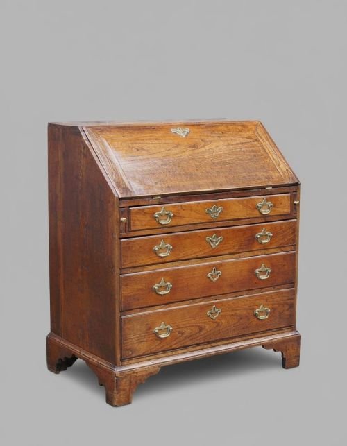 Early 18th Century Elm Bureau
