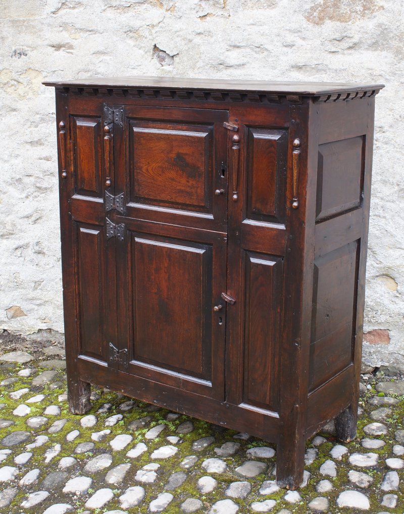 A Small 17th Century Oak Hutch - Image 2