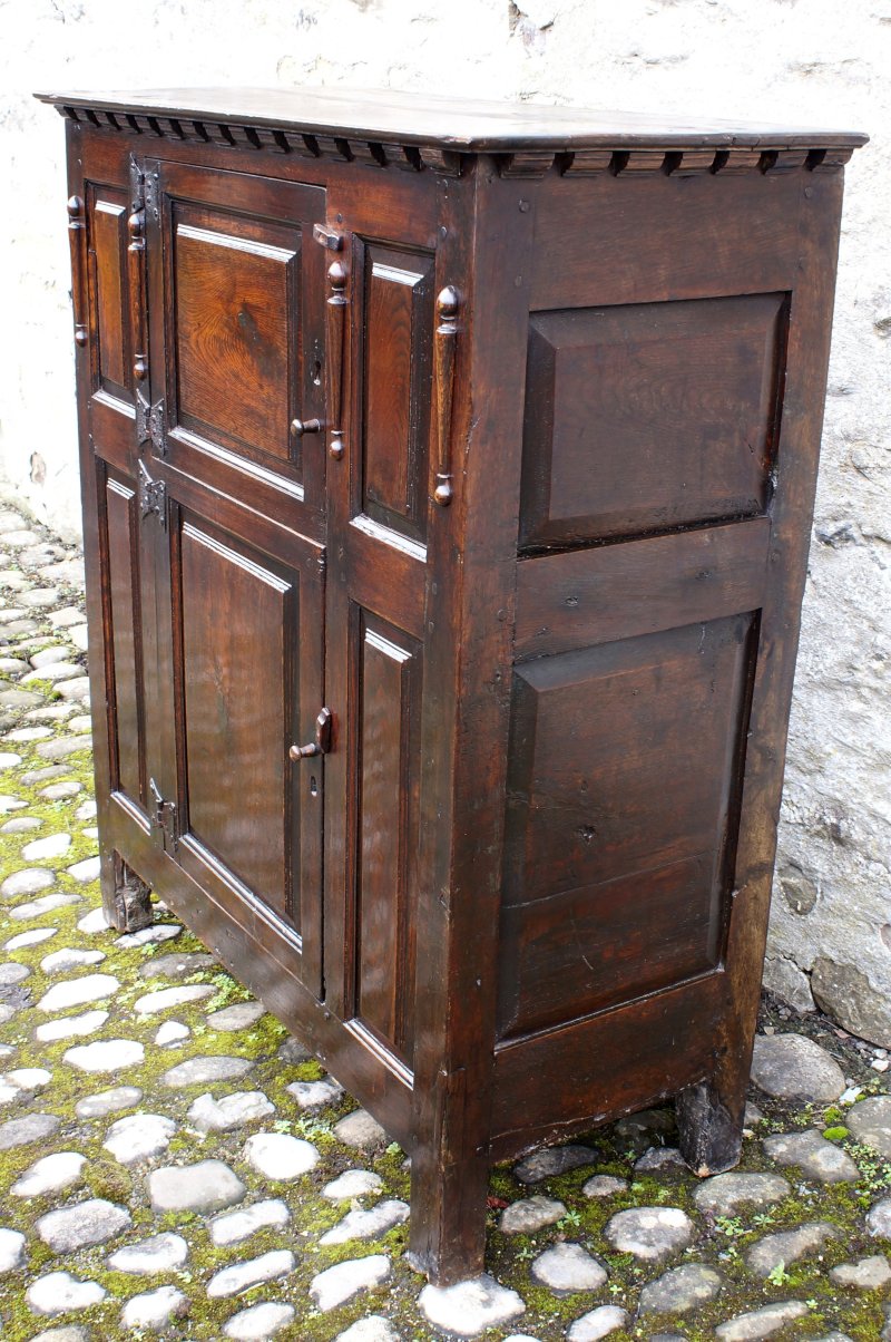 A Small 17th Century Oak Hutch - Image 6