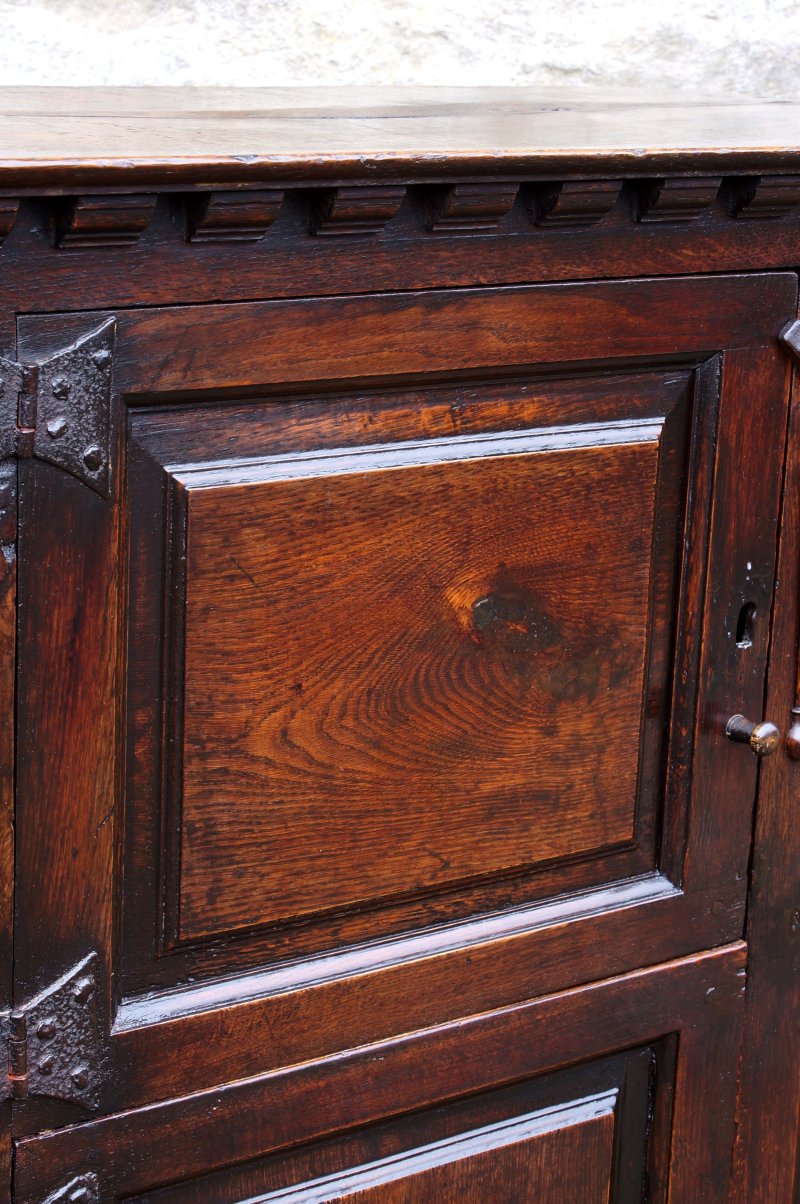 A Small 17th Century Oak Hutch - Image 16