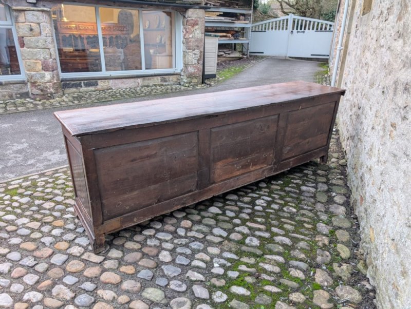 A Large 18th Century Oak Dresser Base. - Image 9