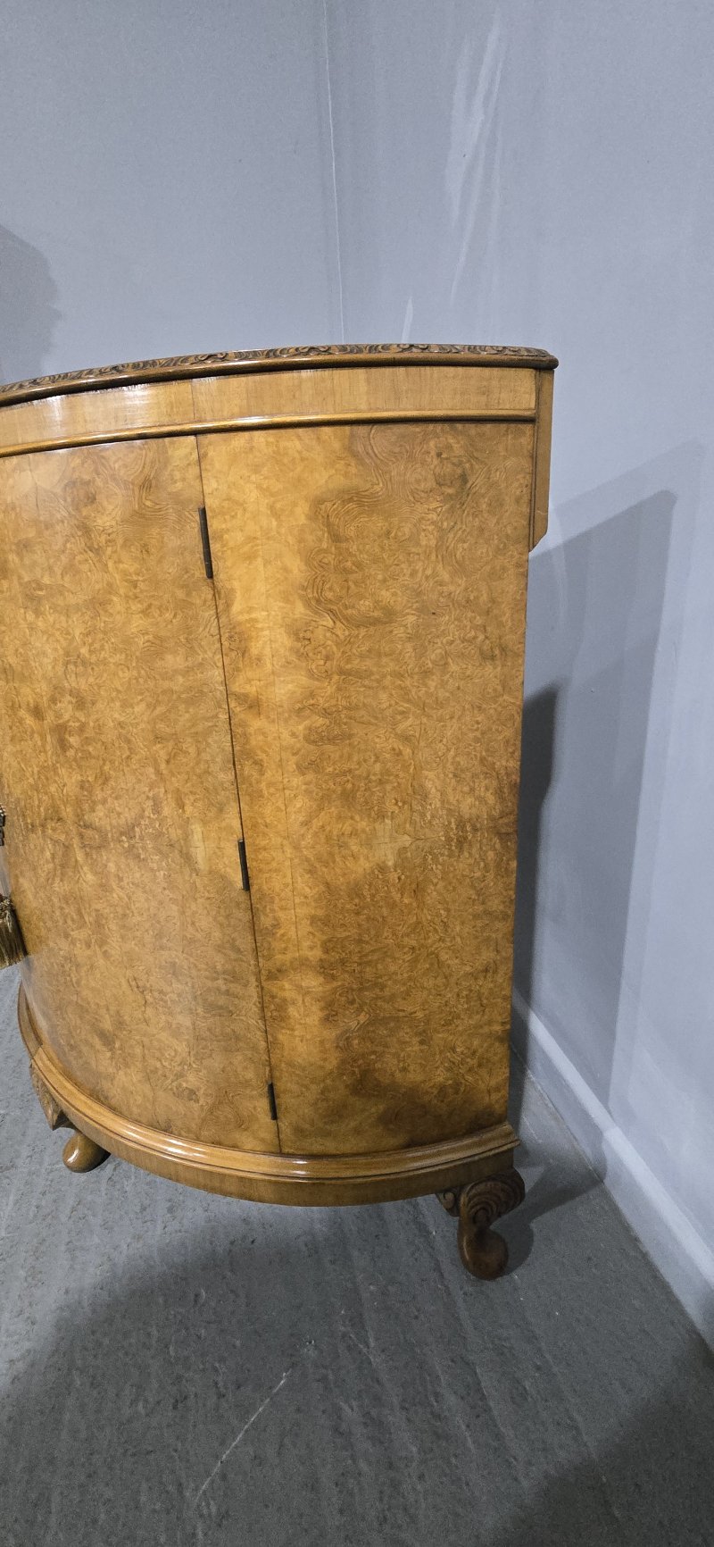 Top Quality Burr Walnut Demi Loon Cabinet - Image 11