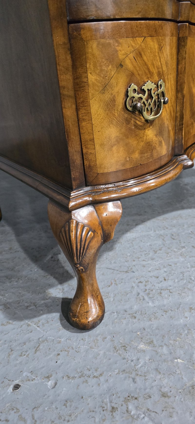Outstanding Concave Walnut Chest of Drawers - Image 7