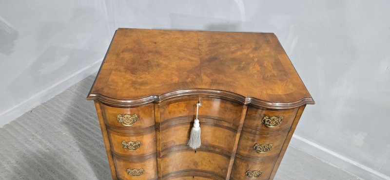Outstanding Concave Walnut Chest of Drawers - Image 8