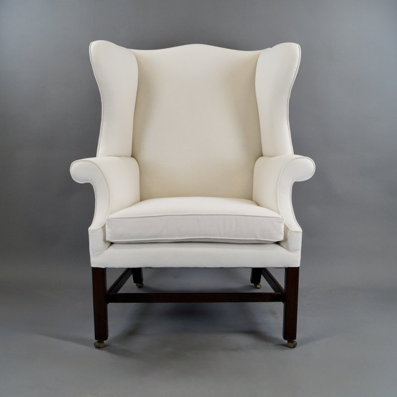 A Large George III Mahogany Wing Chair - Image 3