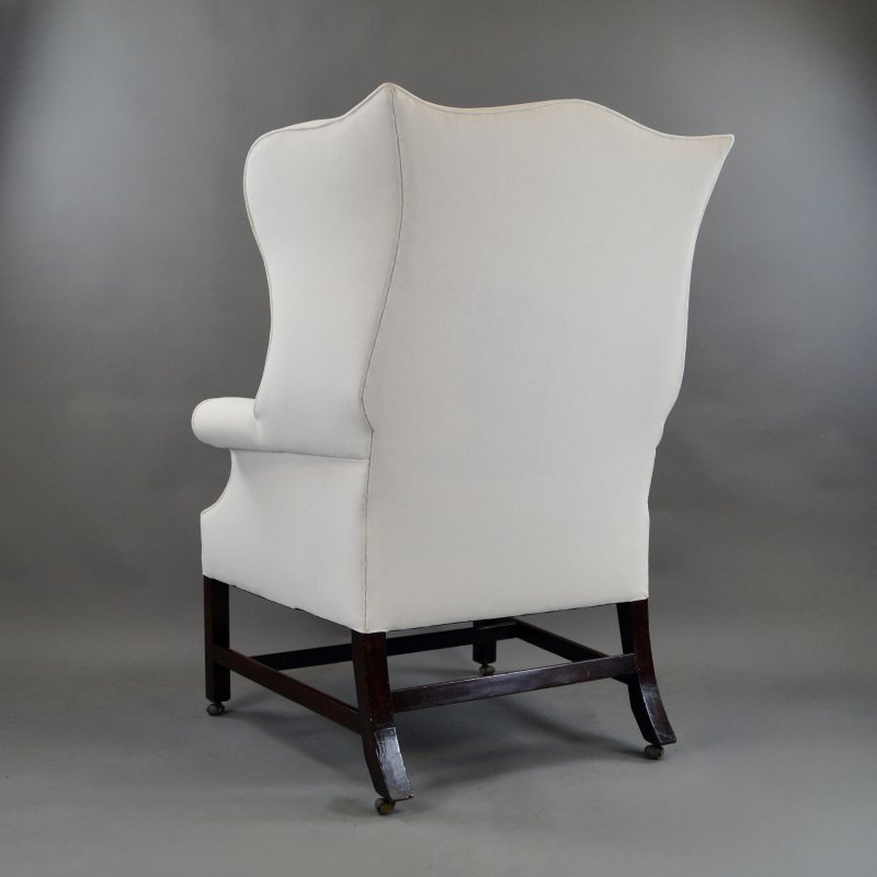 A Large George III Mahogany Wing Chair - Image 6