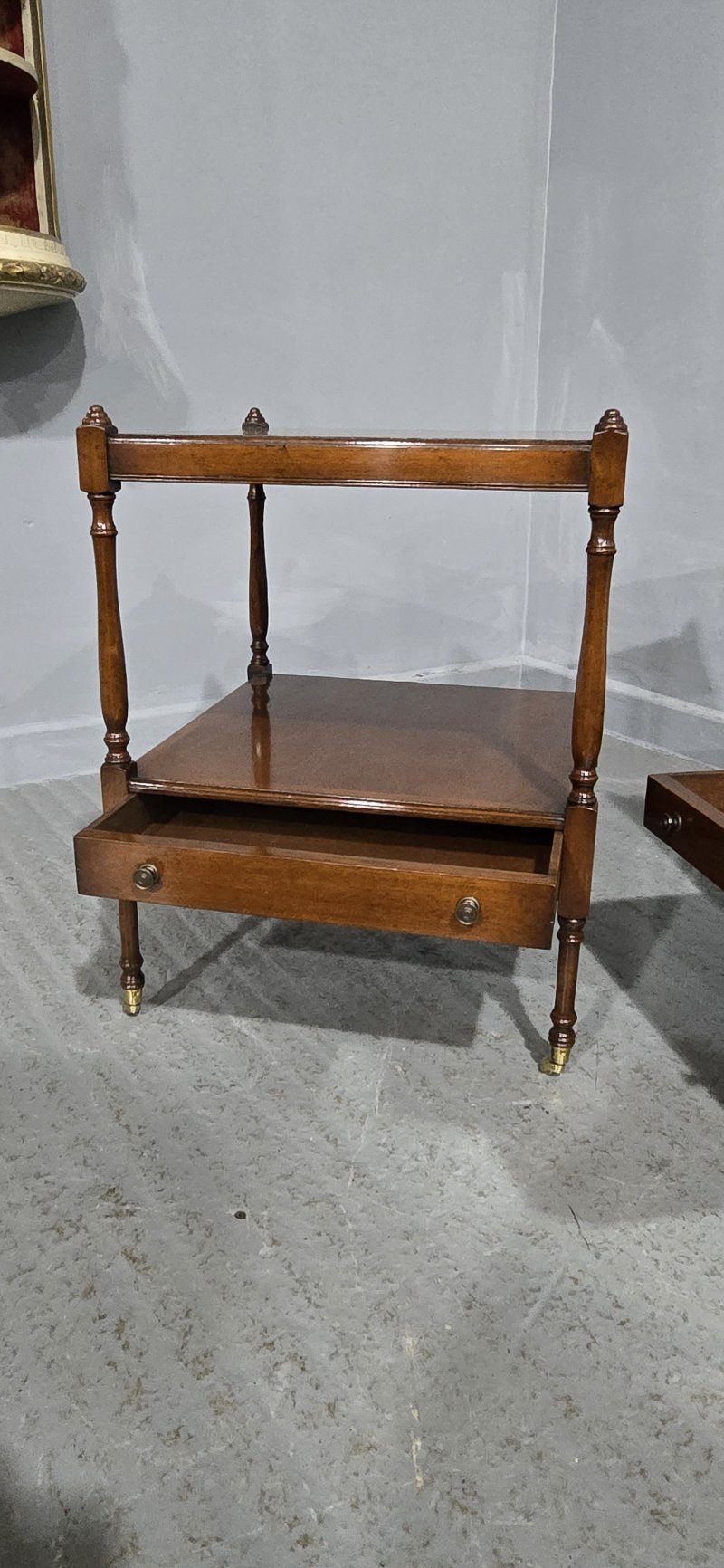 Fine Pair Regency Mahogany Lamp Tables - Image 10