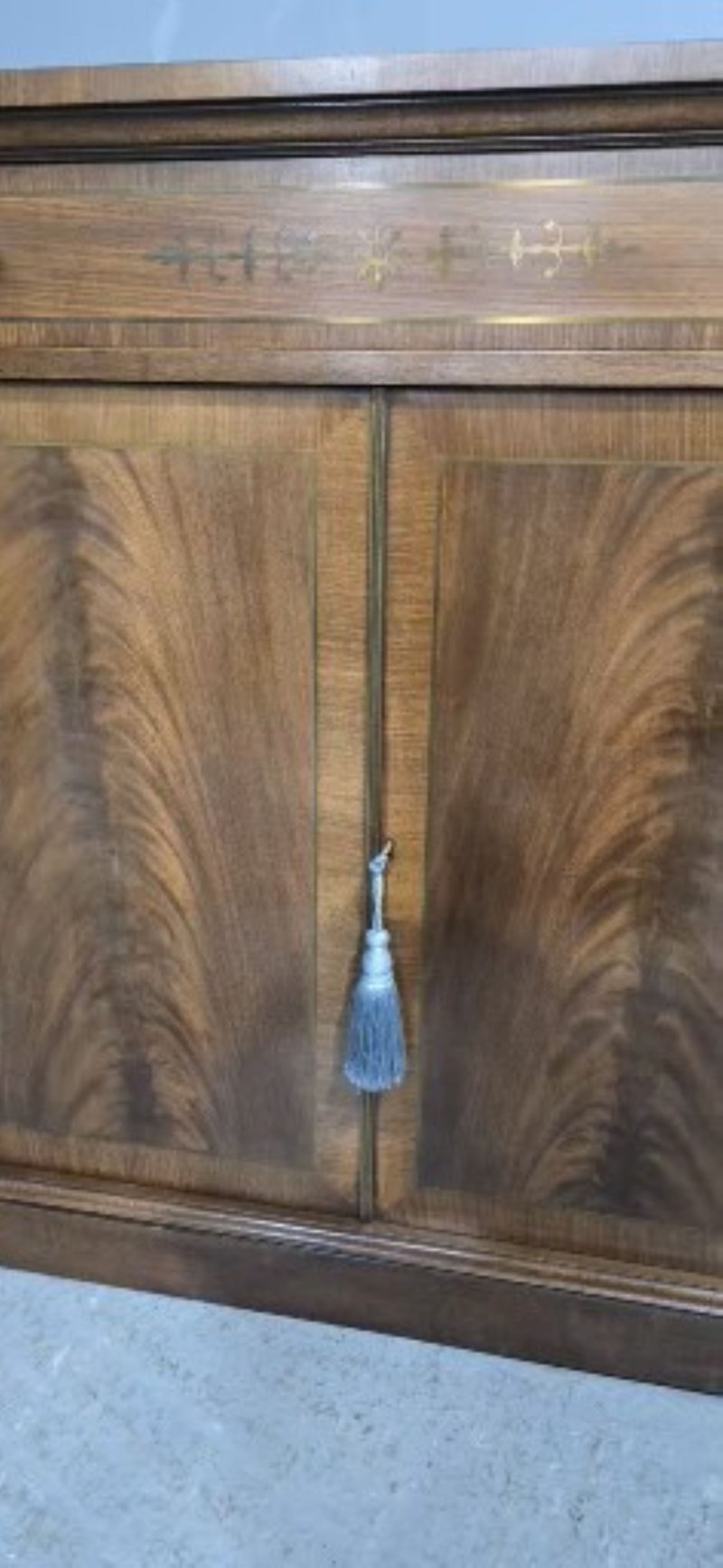 Fine Brass Inlaid Breakfront Mahogany Sideboard - Image 5