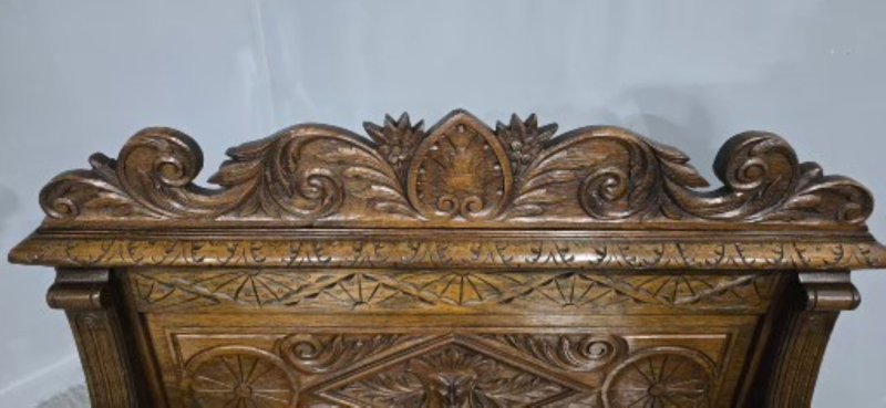 Excellent Green Man Hall Monks Bench - Image 11